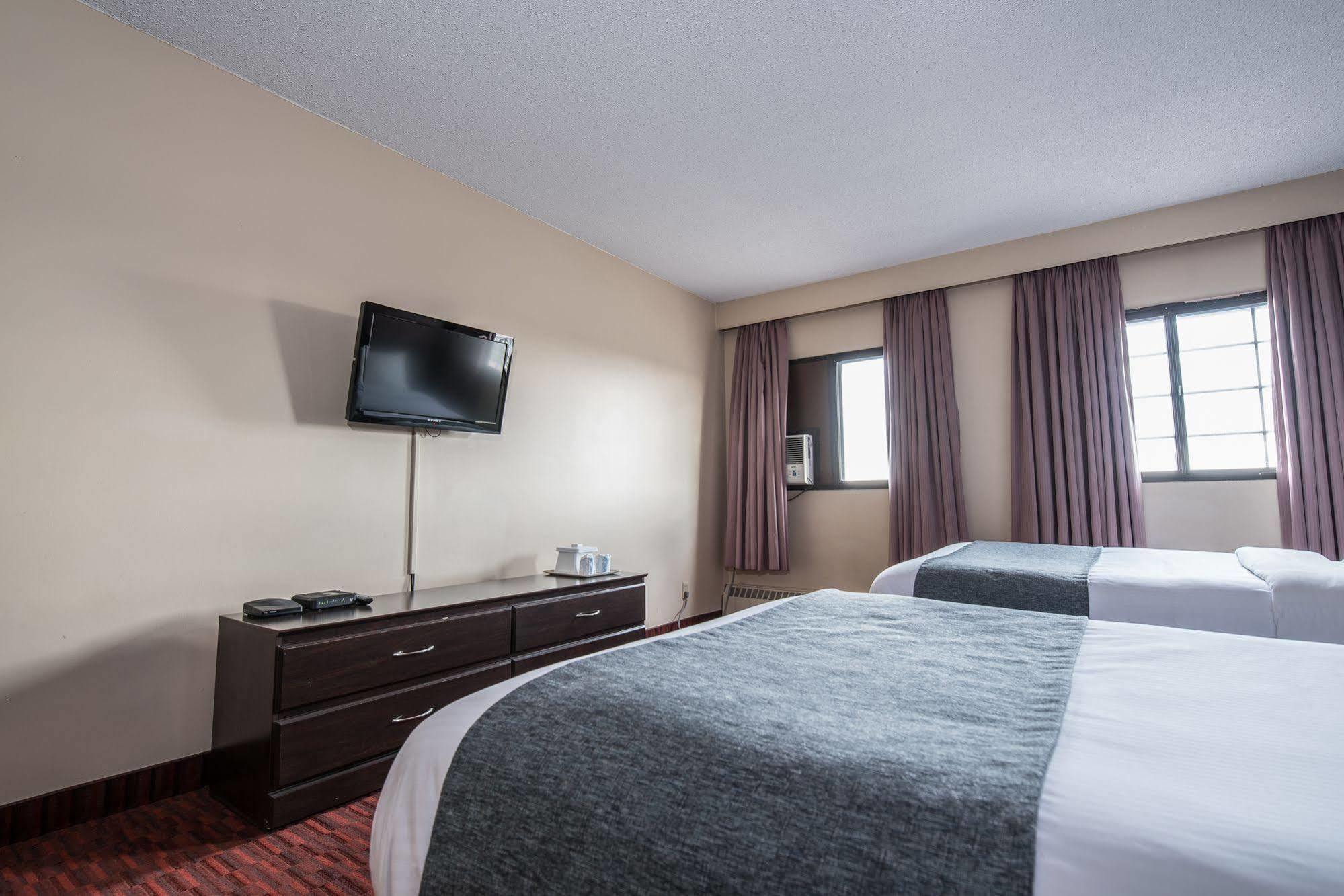 Argyll Plaza Hotel เอดมันตัน ภายนอก รูปภาพ
