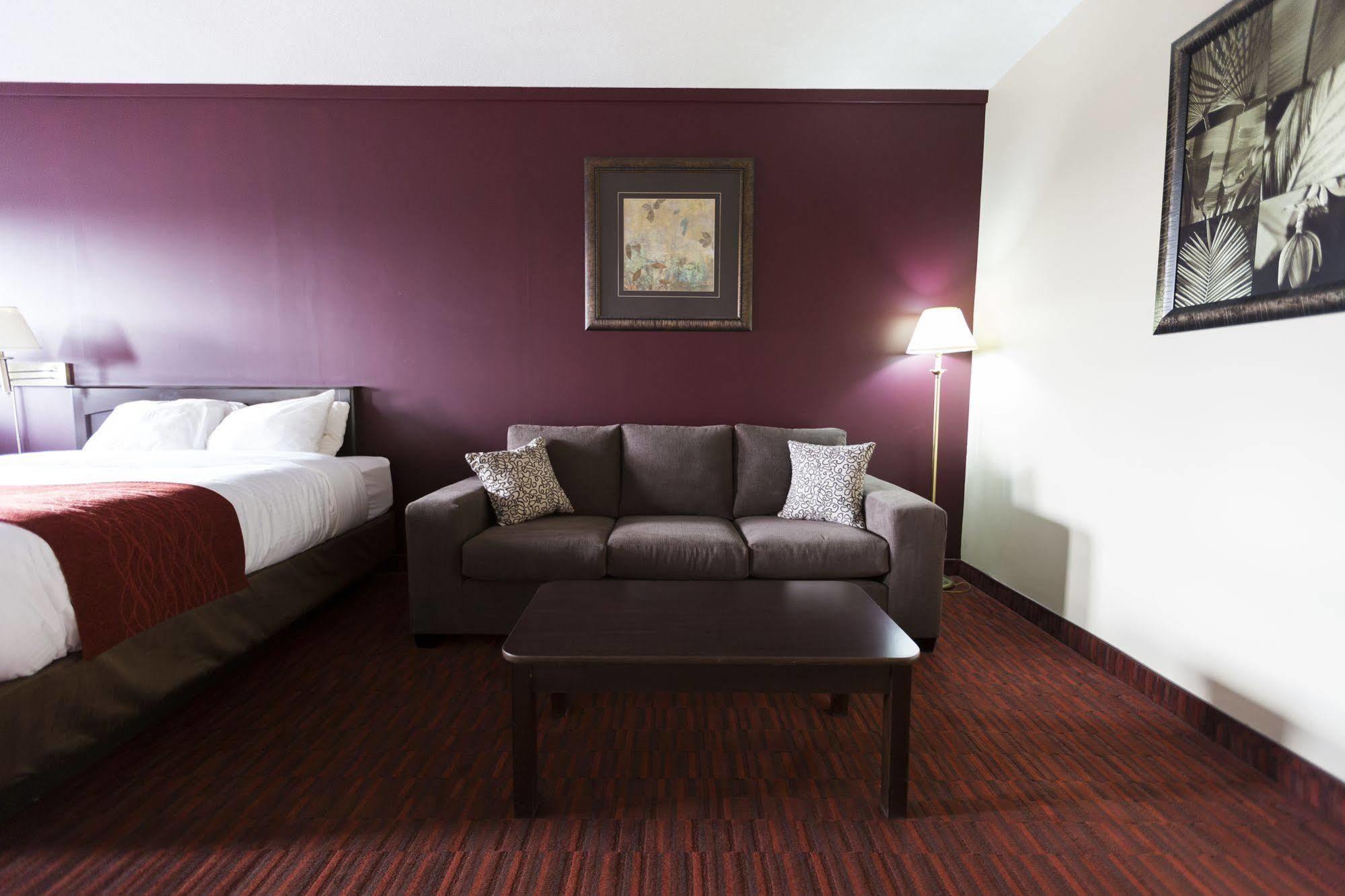 Argyll Plaza Hotel เอดมันตัน ภายนอก รูปภาพ